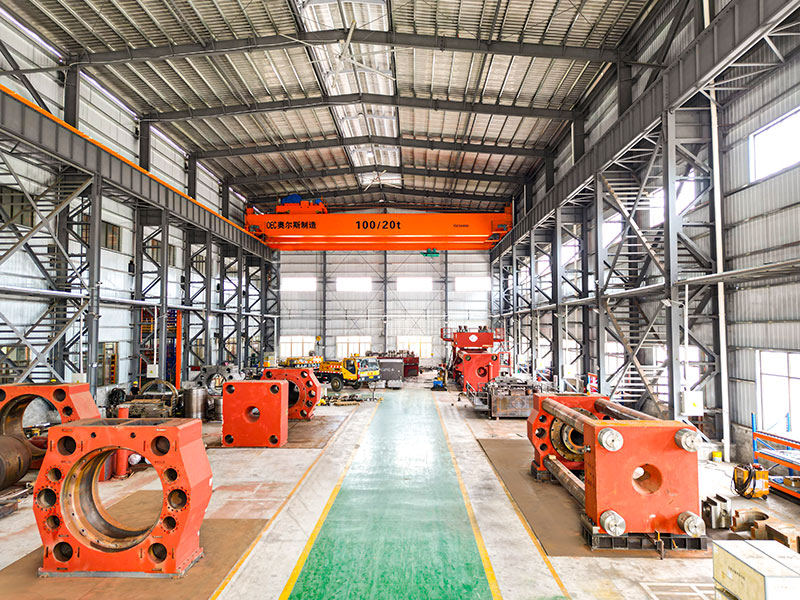 Extruder manufacturing workshop