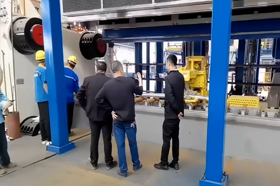Aluminum Extrusion Press